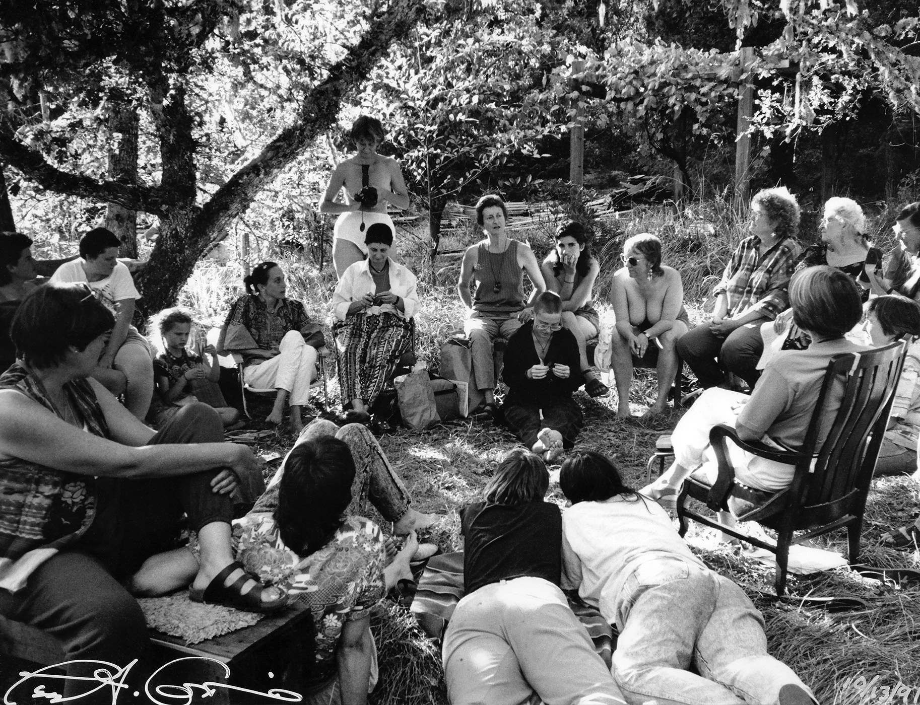 Izabella Scott Elizabeth Lovatt Tee A. Corinne 8