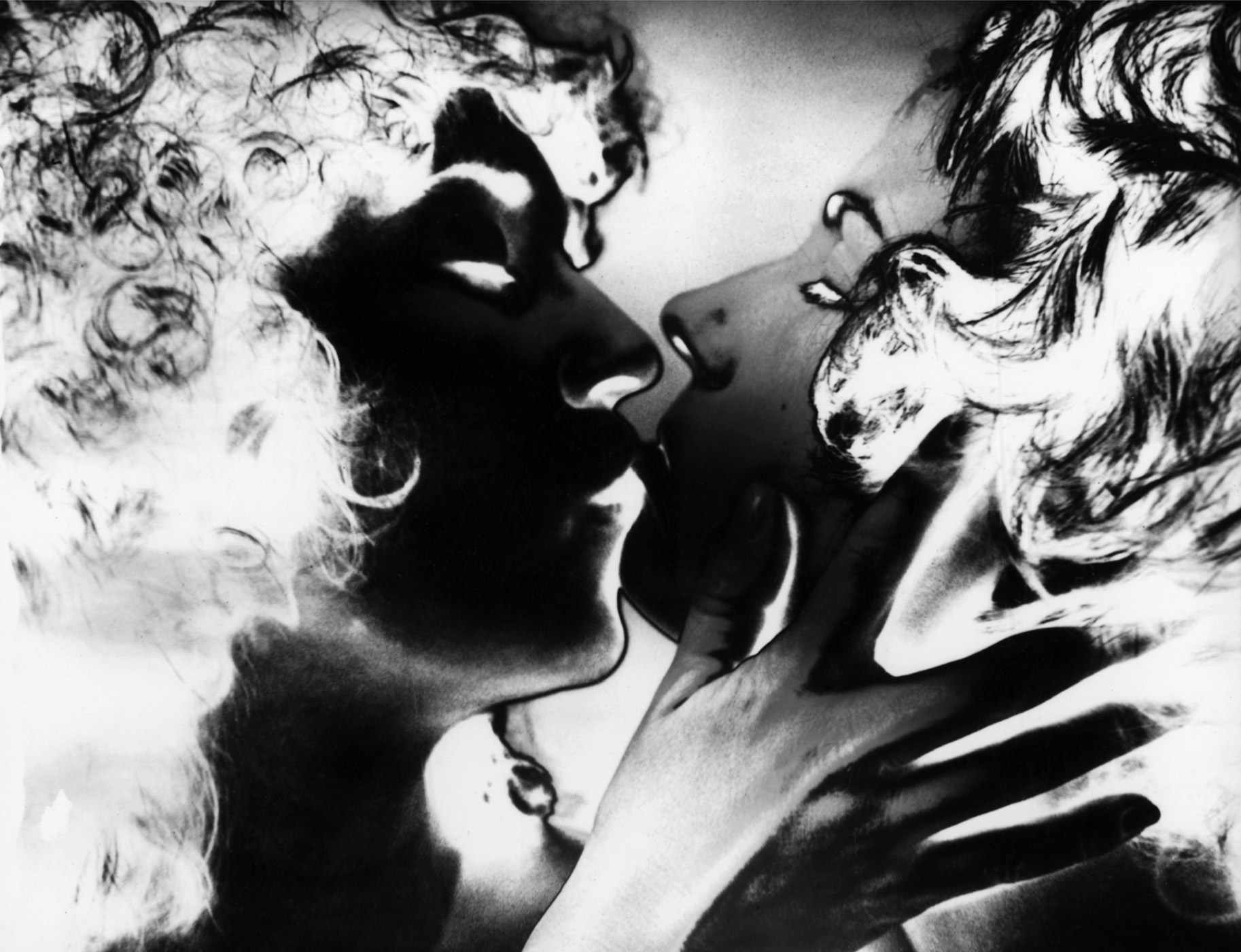 Izabella Scott Elizabeth Lovatt Tee A. Corinne 9